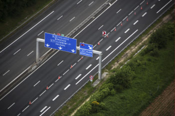 Inondations de l'autoroute A10 au nord d'Orleans